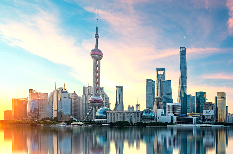 Shanghai Sets up Legal Experts Committee to Help Form First-Rate Business Environment